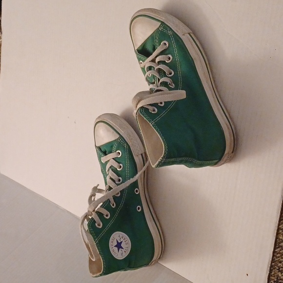 Green Chuck Taylor Converse All Star High Tops - Size 4 (Men) or 6 (Women) - Picture 4 of 10